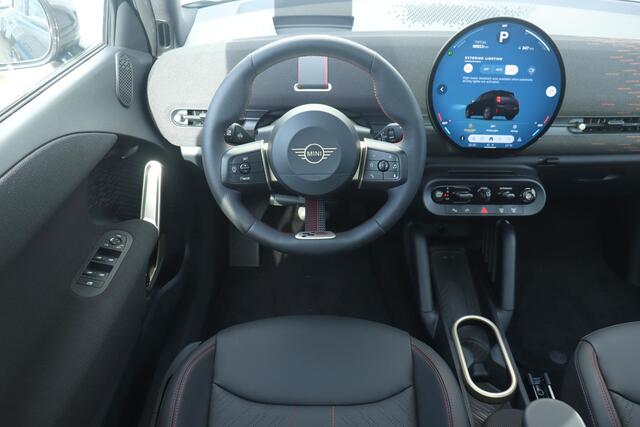 Mini Electric Aceman SE | John Cooper Works Trim + M Pakket + Panodak + Head-Up + Driving Assistant + Parking Assistant + Comfort Access + 19'' LMV