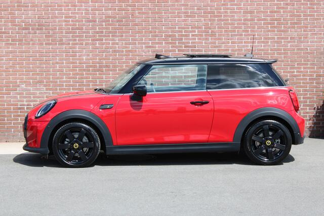 Mini Electric Cooper S E 33KWH 184PK |PANO-DAK|HARMANN KARDON|17-INCH|