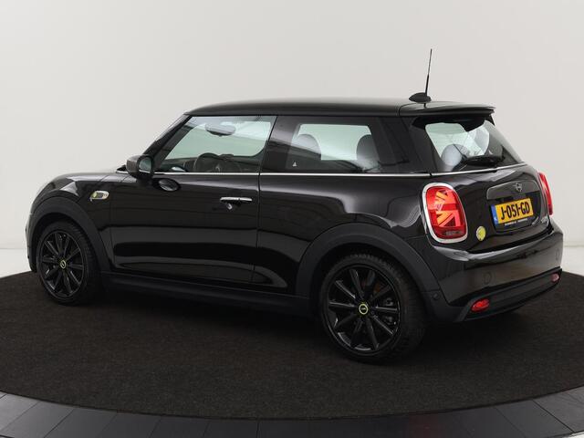 Mini Electric Mini Charged 33 kWh | Leder | Stoelverwarming | Head-Up | Harman/Kardon | Keyless | Full LED | Camera | Climate control | Cruise control
