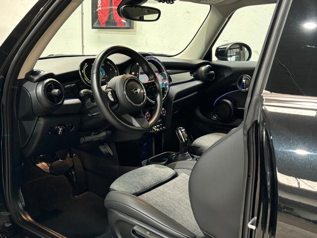Mini Electric Mini Classic 33 kWh | Apple Carplay | LED Union Jack | Stoelverwarming | NL auto | BTW |