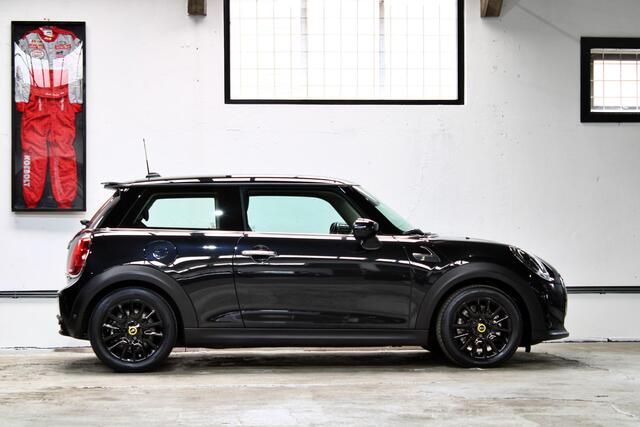 Mini Electric Mini Classic 33 kWh | Apple Carplay | LED Union Jack | Stoelverwarming | NL auto | BTW |