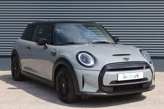 Mini Electric Mini Cooper SE Collection 33 kWh LED/Leder/Camera/Keyless/Navi Plus/CarPlay/Crc/17"