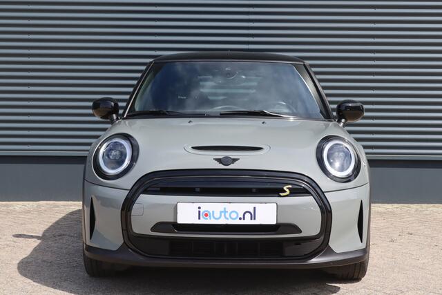 Mini Electric Mini Cooper SE Collection 33 kWh LED/Leder/Camera/Keyless/Navi Plus/CarPlay/Crc/17"