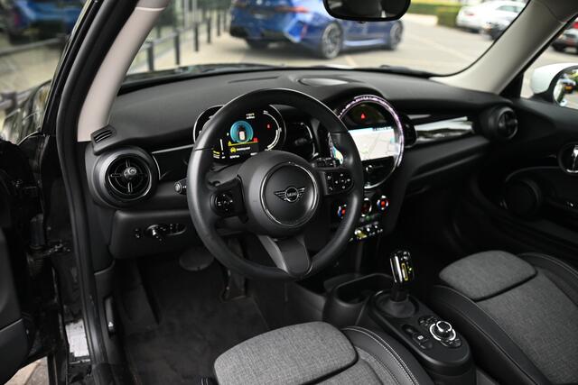 Mini Electric Classic / Sportstoelen / LED / Cruise Control / Airconditioning / PDC