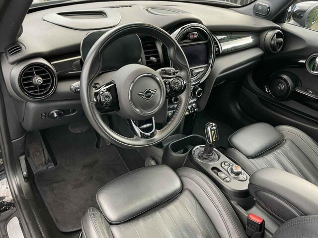 Mini Electric Mini Yours 33 kWh / Full option! / Panoramadak / Camera / Head-up / Leder / Harman Kardon / Keyless / 17'' / CarPlay / Stoelverwarming / Matrix LED / DAB / Cruise Control
