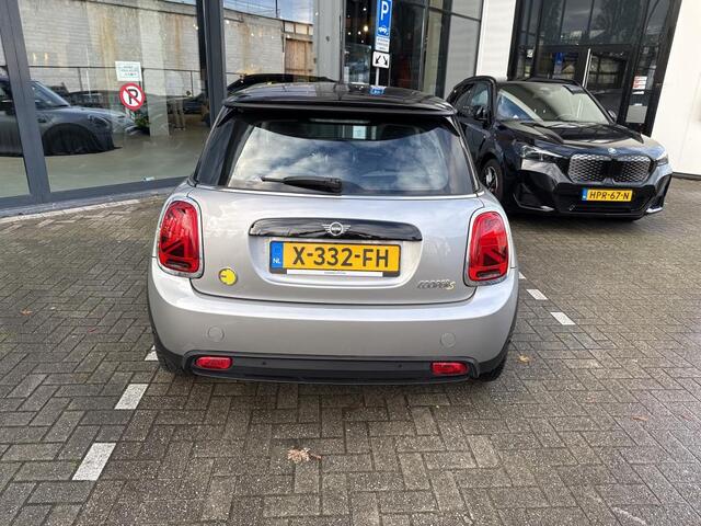 Mini Electric 3-deurs Camden | private lease vanaf Eur. 278,- (24 mnd/5.000km p.jr)