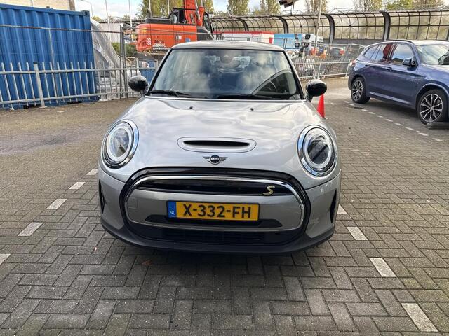 Mini Electric 3-deurs Camden | private lease vanaf Eur. 278,- (24 mnd/5.000km p.jr)