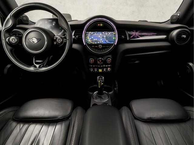 Mini Electric Mini Yours 33 kWh 184Pk Automaat (PANORAMADAK, VIRTUAL COCKPIT, APPLE CARPLAY, HEAD-UP DISPLAY, LEDER, HARMAN/KARDON, STOELVERWARMING, CAMERA, KEYLESS, ZWART HEMEL, NIEUWSTAAT)