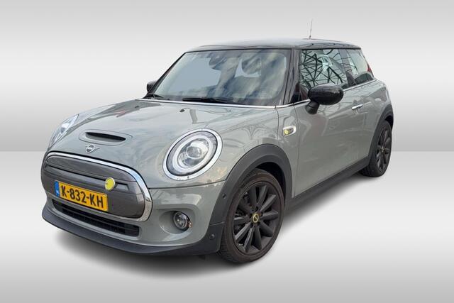 Mini Electric Mini Charged 33 kWh / Camera / Head-up / Leder / Harman Kardon / Keyless / 17'' / CarPlay / Stoelverwarming / Matrix LED / DAB / Cruise Control