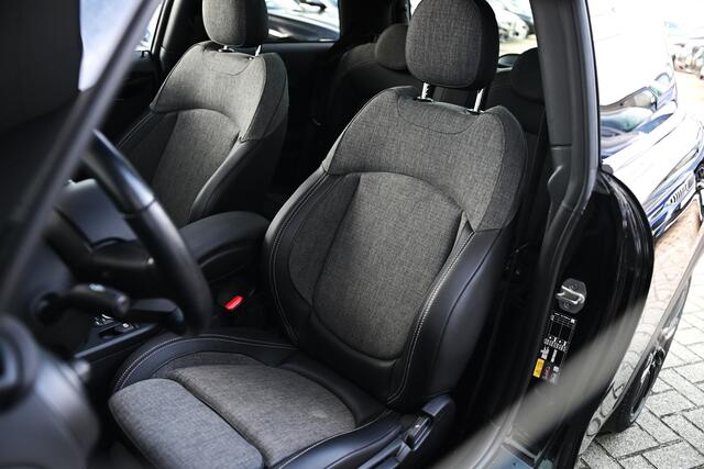 Mini Electric Classic / Panoramadak / Sportstoelen / Comfort Access / Stuurverwarming / LED / Airconditioning / Cruise Control / PDC