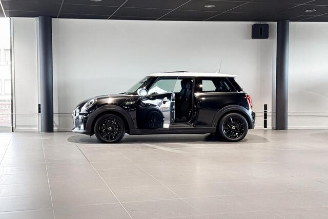 Mini Electric Essential | Glazen Panoramadak | Harman Kardon | Stoelverwarming | Comfort Access |