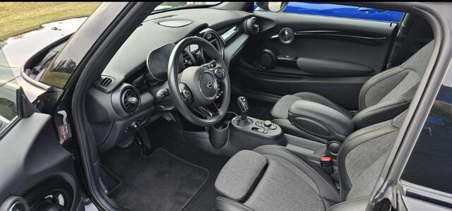 Mini Electric Mini Classic 33 kWh | Camera | Navi | DigiDash |