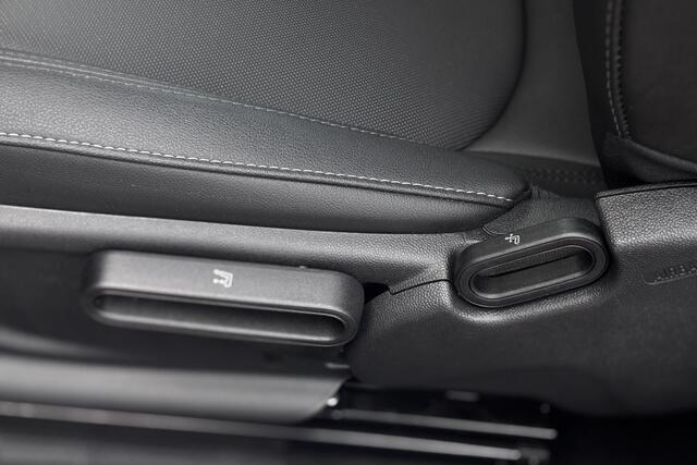 Mini Electric Cooper SE 33 kWh | Camera | Sportleder | Comfort Access | Stoelverwarming | LED