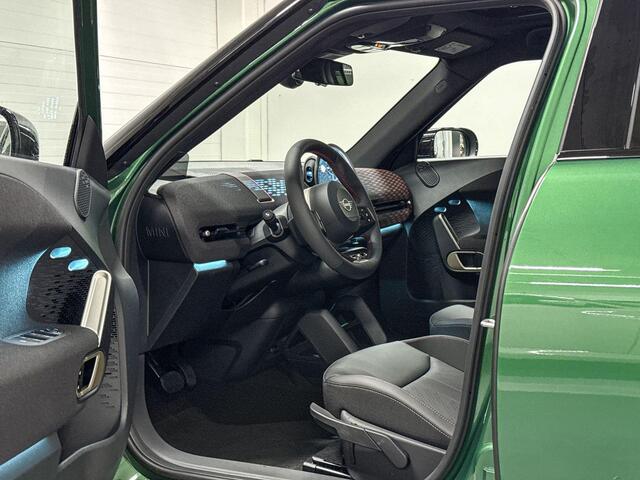 Mini Electric Aceman SE | John Cooper Works Uitvoering | Pakket M | 19" JCW Lap Spoke 2-tone