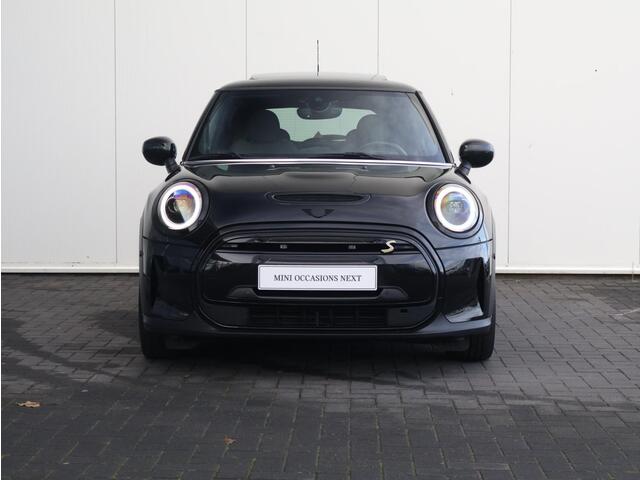 Mini Electric Mini Camden Edition 33 kWh / Comfort Access / Panoramadak / achteruitrijcamera / Stoelverwarming /