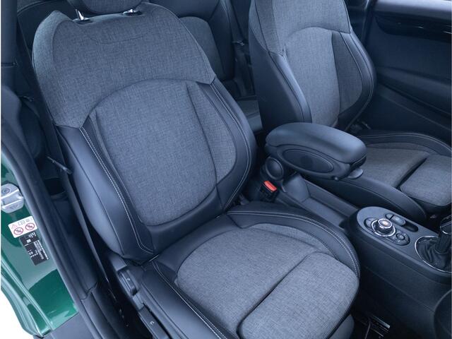 Mini Electric Mini Business 33 kWh | Airco | Led | Stoelverwarming | PDC Achter | Camera | Cruise control, Keyless, 17" Lichtmetalen velgen