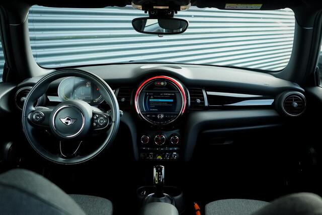 Mini Electric Mini Essential 33 kWh / Sportstoel / Camera / Navi / Stoelverwarming / Incl BTW