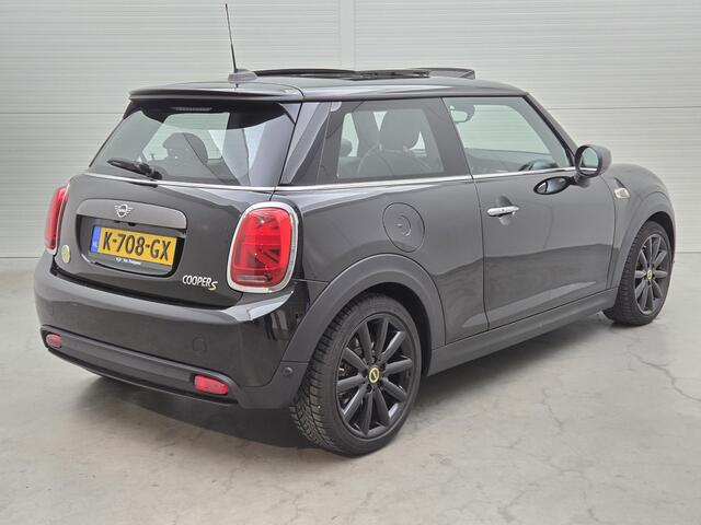 Mini Electric Mini Yours 33 kWh | Navi | Panorama | Camera |*