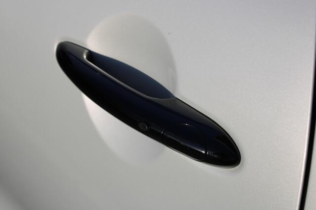 Mini Electric Classic / Panoramadak / Sportstoelen / Comfort Access / LED / Stoelverwarming / Stuurverwarming