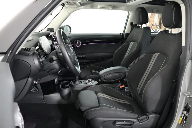 Mini Electric Mini Cooper S 33 kWh / Panoramadak / Harman Kardon / Keyless / CarPlay / Navi / DAB / HUD