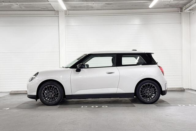 Mini Electric 3-deurs Cooper SE | Essential Trim | Achteruitrijcamera | Apple Carplay