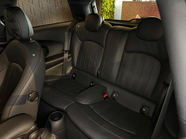 Mini Electric Mini Yours 33 kWh | Pano | Head-up | Keyless | Apple CarPlay | Camera