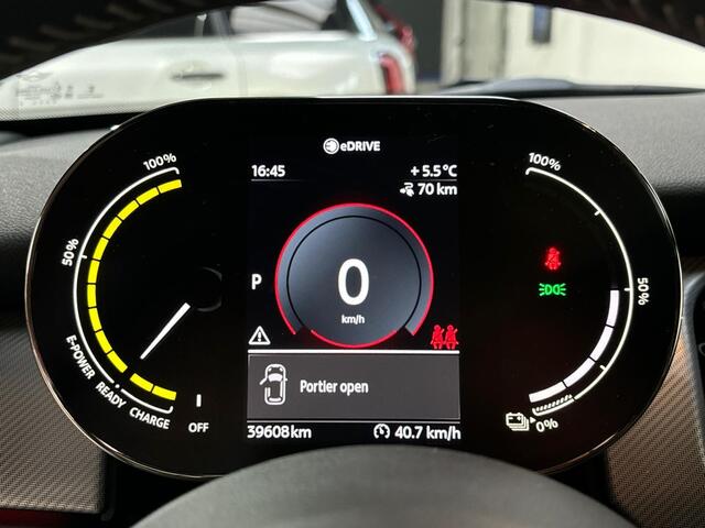 Mini Electric Mini Camden Edition 33 kWh | Panoramadak | 17 inch | Verwarmd stuurwiel | Apple Carplay | Parkeersensoren | Dealer onderhouden |