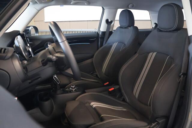 Mini Electric Mini Cooper SE 33 kWh LED/Navi Plus/Camera/Apple CarPlay/Sfeer/DAB/16"