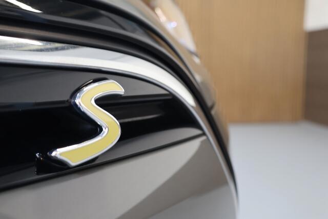 Mini Electric Mini Cooper SE 33 kWh LED/Navi Plus/Camera/Apple CarPlay/Sfeer/DAB/16"