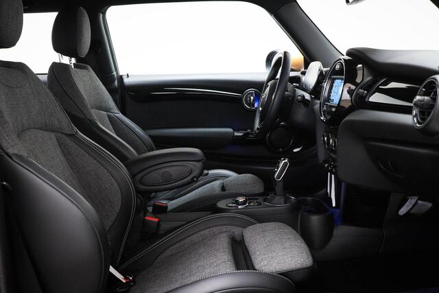 Mini Electric Mini Yours 33 kWh SOH 96% | HALF LEDER | STOELVERWARMING | NAVIGATIE | CAMERA