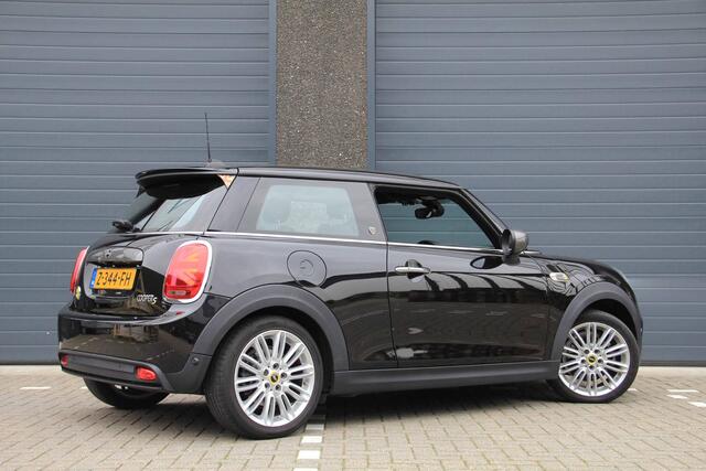 Mini Electric Cooper SE Facelift | Business | Yours | Union Black | Vol in de opties | Enigmatic Black Metallic