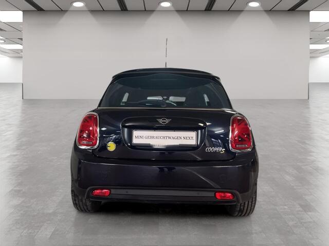 Mini Electric Cooper SE Yours Stuurverwarming Head-up, Harman kardon, Panoramadak, Leder, Adaptieve Cruise Neem contact op en we maken een afspraak!