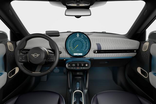 Mini Electric Cooper 3-deurs Cooper E Favoured L 40.7 kWh | 18 inch Slide Spoke 2-tone | Opruimingsvoordeel