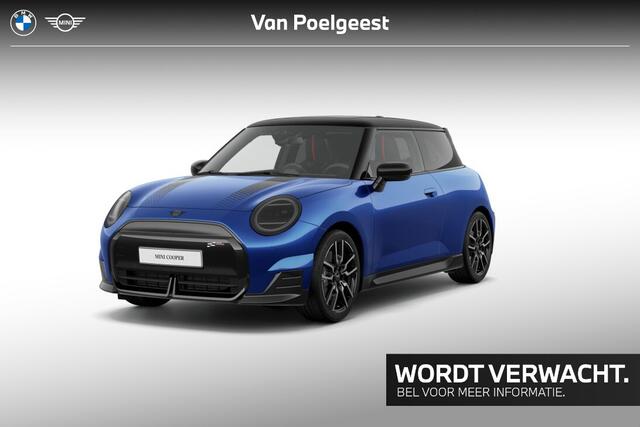 Mini Electric Cooper 3-deurs Cooper E John Cooper Works M 40.7 kWh | 18 inch JCW Lap Spoke 2-tone | Opruimingsvoordeel