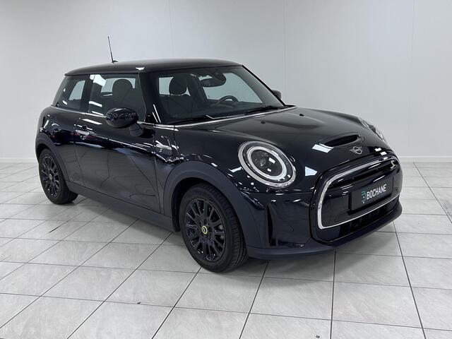 Mini Electric Mini Essential 33 kWh NAVIGATIE | PARKEERSENSOREN | CLIMATE CONTROL | LICHTMETALEN VELGEN