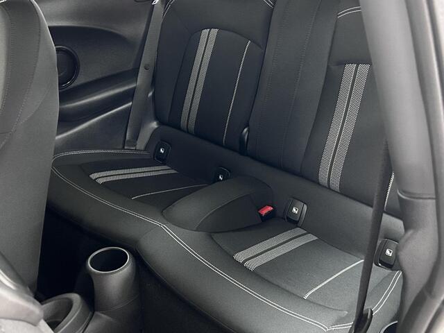 Mini Electric Mini Essential 33 kWh NAVIGATIE | PARKEERSENSOREN | CLIMATE CONTROL | LICHTMETALEN VELGEN