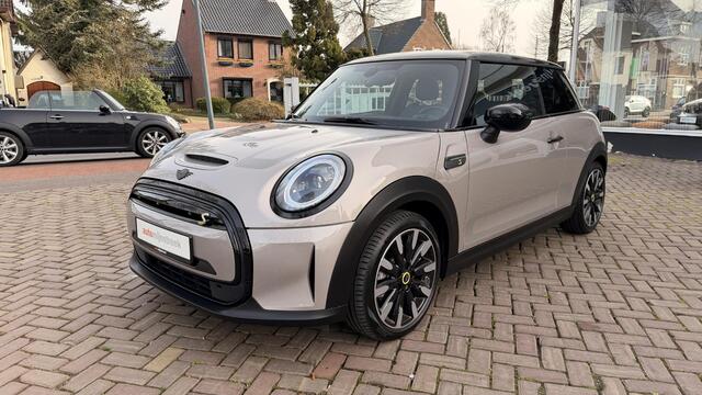 Mini Electric Mini MINI Electric Collection 33 kWh | SoH 100% | Eerste eigenaar, volledig MINI onderhouden |