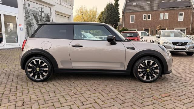 Mini Electric Mini MINI Electric Collection 33 kWh | SoH 100% | Eerste eigenaar, volledig MINI onderhouden |