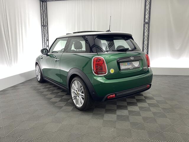 Mini Electric Mini Classic 33 kWh | Apple carplay | Pano dak | Navi | Stoel- en stuurverw | Sportstoelen | Sfeerverlichting