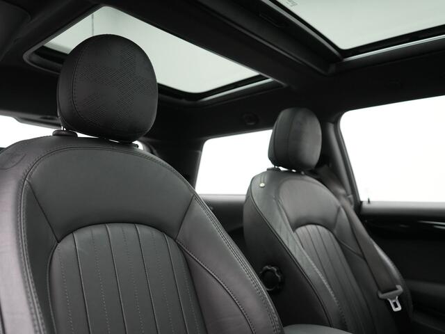 Mini Electric Mini Yours 33 kWh 184pk | Panodak | Head Up | Harman / Kardon | Camera | Lederen Sportstoelen Verwarmd | Keyless | Apple Carplay | Cruise Control | LED Koplampen | Virtual | Navigatie | DAB |