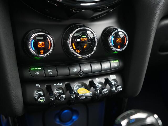 Mini Electric Mini Yours 33 kWh 184pk | Panodak | Head Up | Harman / Kardon | Camera | Lederen Sportstoelen Verwarmd | Keyless | Apple Carplay | Cruise Control | LED Koplampen | Virtual | Navigatie | DAB |