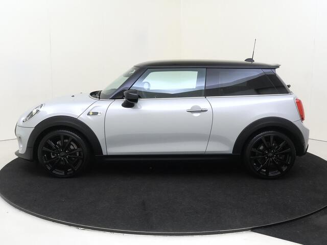 Mini Electric Mini Essential 33 kWh | airco automatisch | cruise control | LED koplampen | lederen/stof bekleding | lichtmetalen velgen 17"| navigatiesysteem full map |