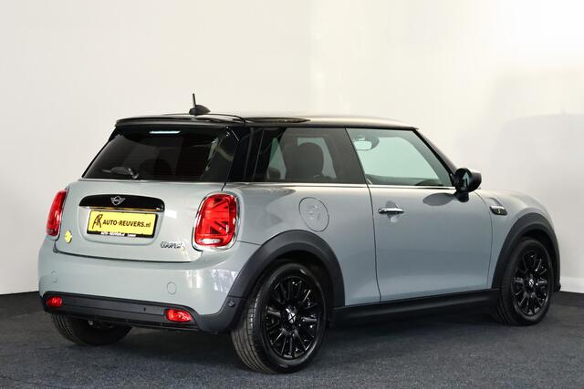 Mini Electric Mini MINI Electric 33 kWh / LED / Navigatie / CarPlay / Stoelverwarming