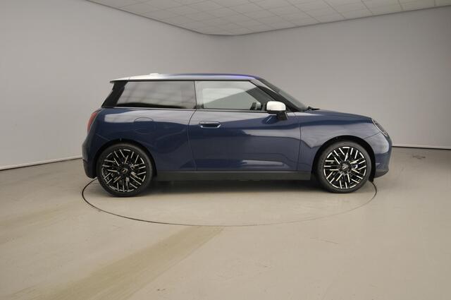Mini Electric 3-deurs Cooper SE Pakket M / Panoramadak / JCW Sportstoelen / Getint glas / LED / Head-up / Alu 18 inch