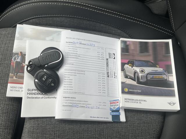Mini Electric Mini Camden Edition 33 kWh / Apple Carplay&Android Auto / Stoelverwarming / Parkeersensoren Achter /