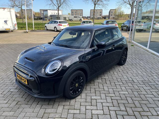 Mini Electric Mini Classic 33 kWh Led / Schuif kantel / Cruise / Carplay