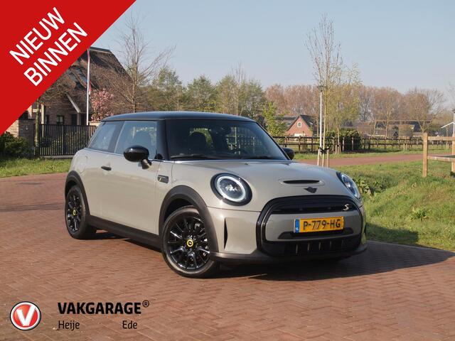 Mini Electric Mini Classic 33 kWh | Apple Carplay | Cruise Control | Parkeersensoren | NL-Auto |