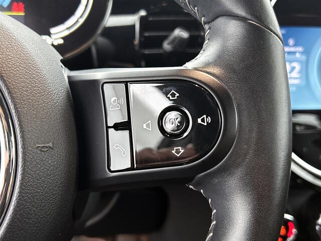 Mini Electric Cooper S MINI Yours 135KW / 33 kWh SOH 100% Comfort plus / Leder / Navigatie / Pdc+Camera / Harman Kardon / Apk 05-2027