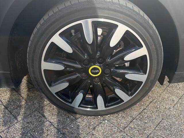 Mini Electric 3-deurs 33 kWh | Pano | Leder | Active Cruise | Harman Kardon