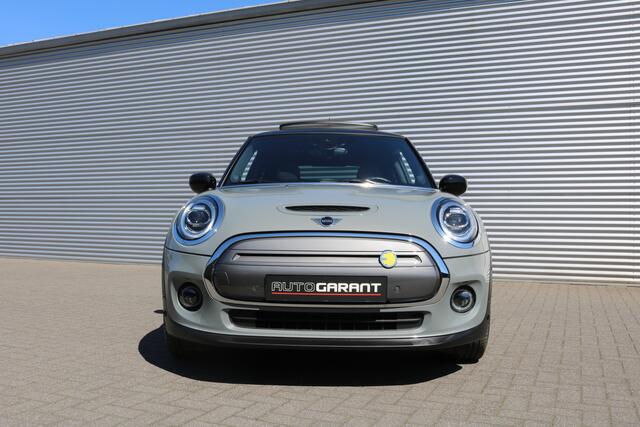 Mini Electric Mini Yours 33 kWh (Pano Sportleder Navi/Camera Carplay HarmanKardon HeadUp Keyless Led 17InchLMV Pdc V+A)